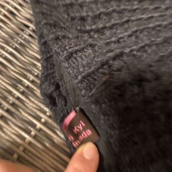 Black kyi kyi fox fur beanie grey kyi kyi fox fur Bernie - Picture 3 of 5